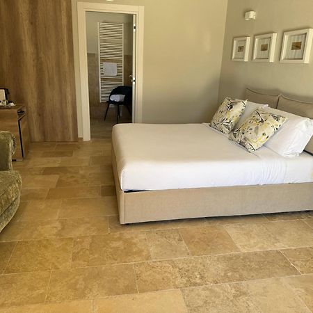 Villa Brigida Resort Сантерамо ин Коле Екстериор снимка